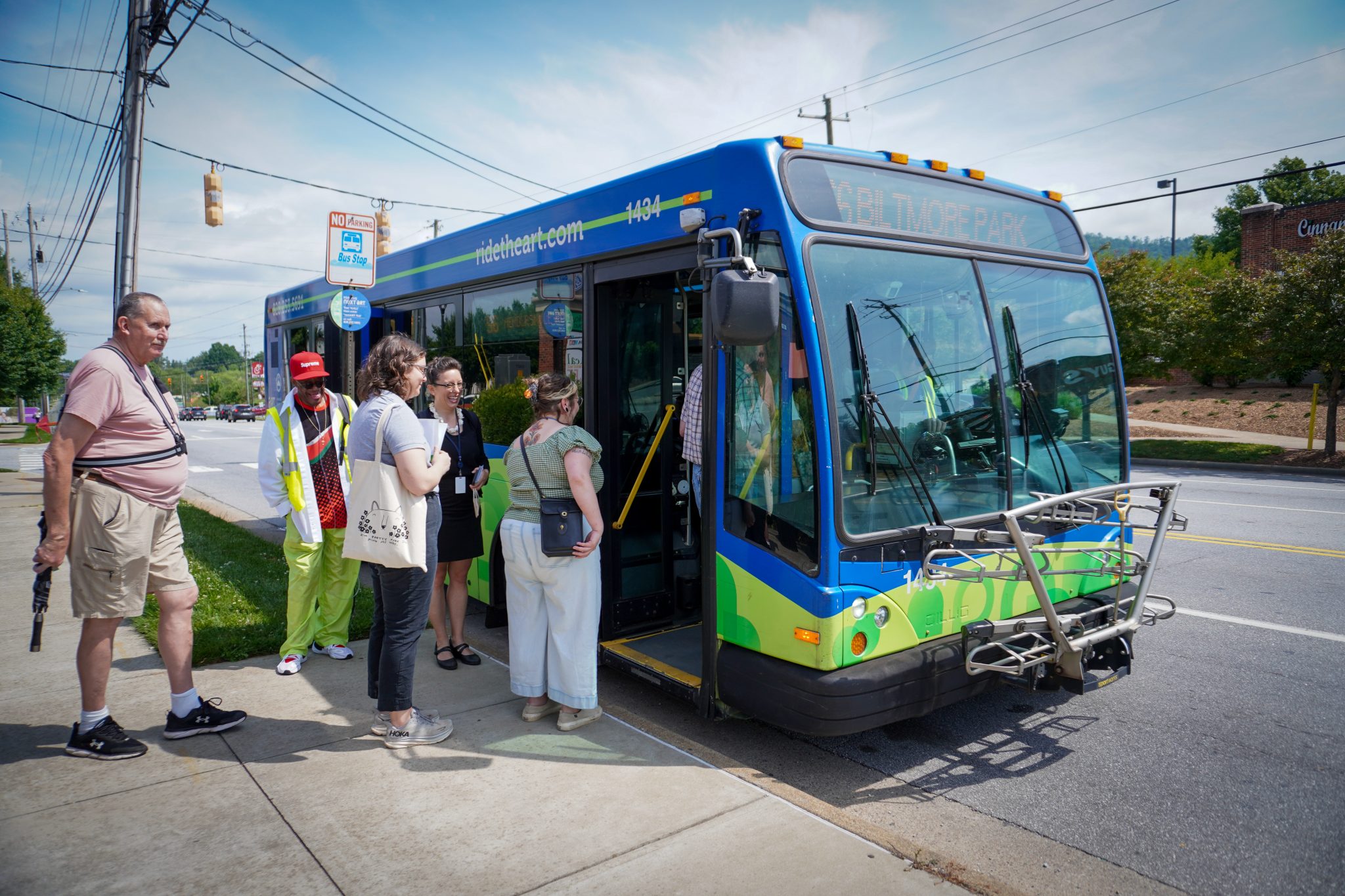 Learn to Ride the Bus - Go Mountain Commuting